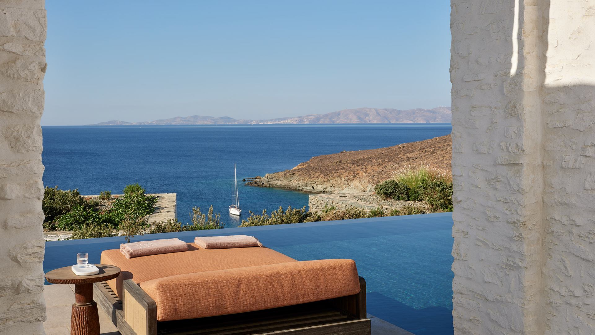 panoramic-room-with-sharing-pool-8-1-1.jpg
