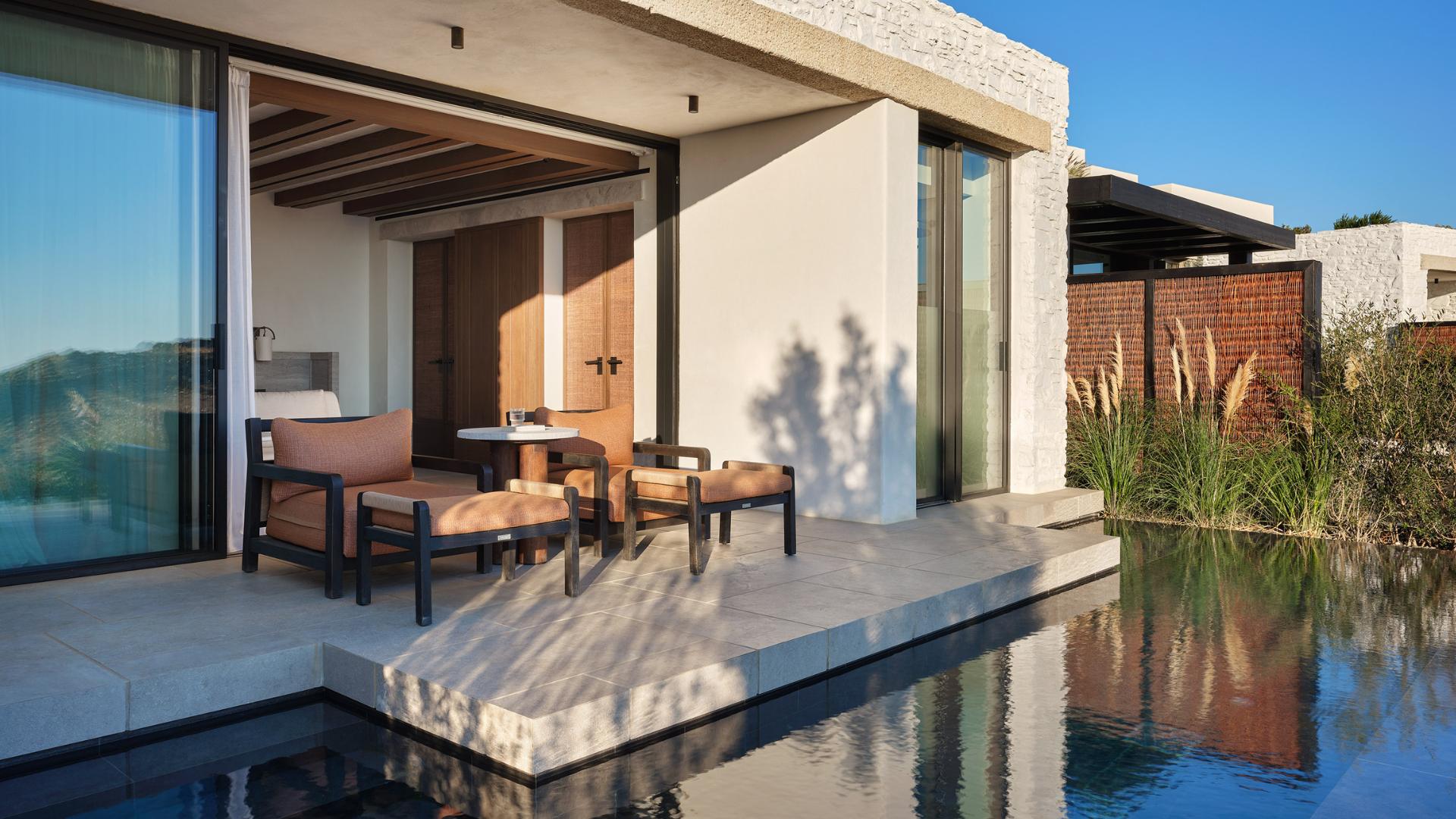premium-suite-private-pool-2-1.jpg