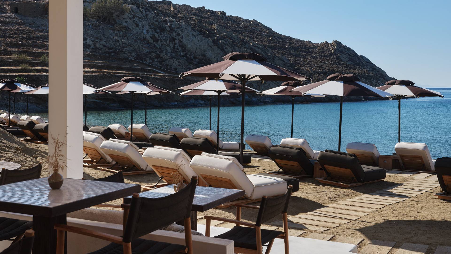 nosti-beach-bar-restaurant.jpg